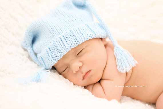 -- Baby Box Hat -- Newborn Photography Prop -- Little Boy Blue Organic Cotton Hat